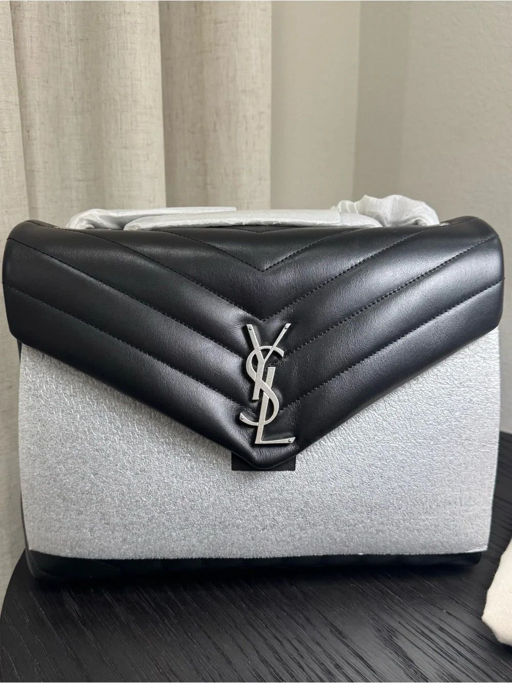 Saint Laurent YSL Loulou Medium Shoulder Bag Quilted Leather Black - Picture 6 of 9